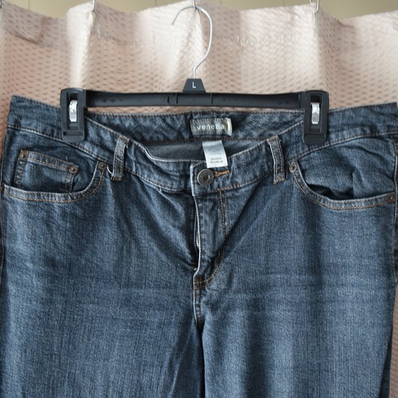 Venezia Right Fit Stretch Bootcut Distressed Straight Leg 3 Petite - Picture 2 of 6